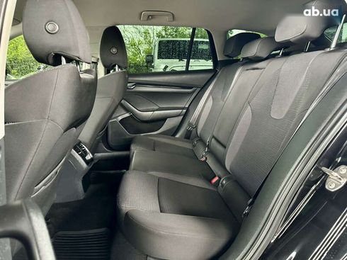 Skoda Octavia 2020 - фото 30