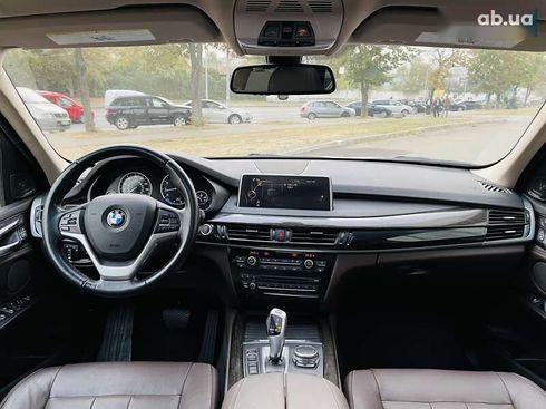 BMW X5 2015 - фото 11