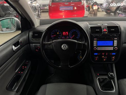 Volkswagen Golf 2008 серебристый - фото 15