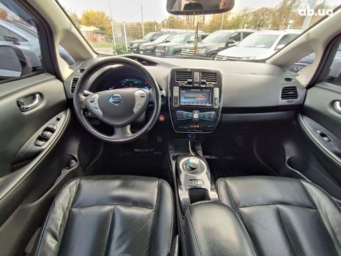 Nissan Leaf 2016 серый - фото 15