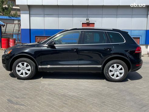 Volkswagen Touareg 2012 черный - фото 8