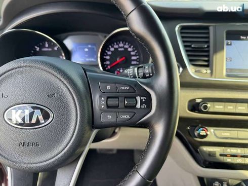 Kia Carnival 2016 - фото 12
