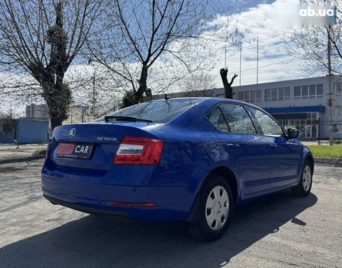 Skoda Octavia 2020 - фото 18