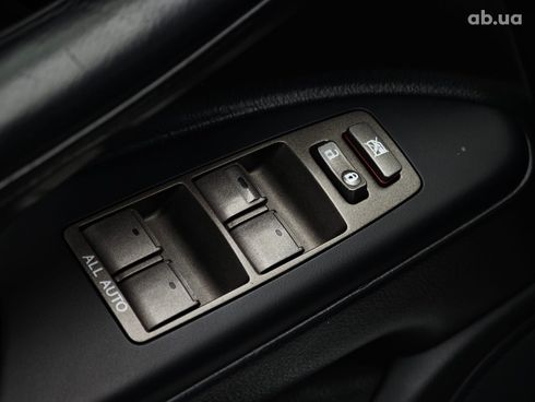 Lexus LX 2011 бежевый - фото 48