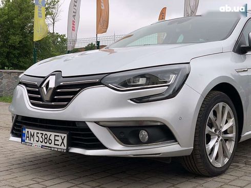 Renault Megane 2017 - фото 11