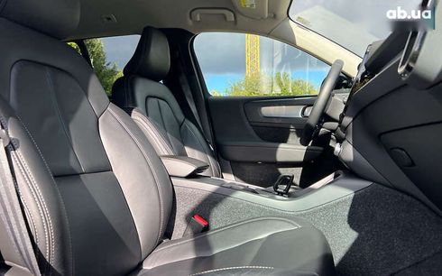 Volvo XC40 2022 - фото 18