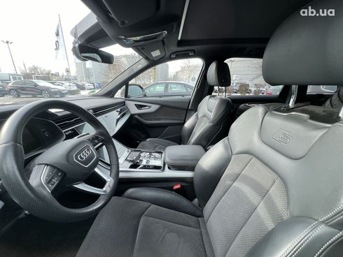 Audi Q7 2020 - фото 26