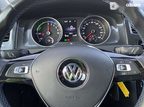 Volkswagen e-Golf 2020 - фото 21