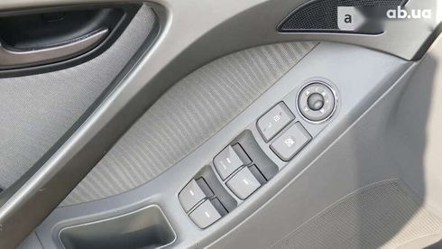 Hyundai Elantra 2011 - фото 25