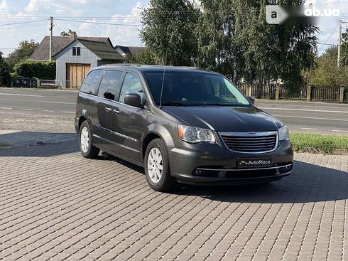 Chrysler town&country 2016 - фото 27