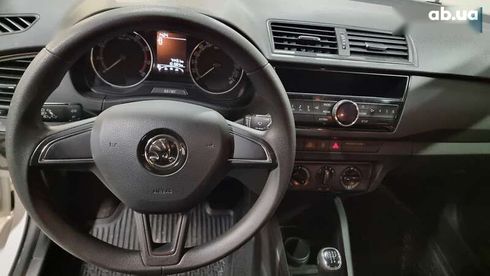 Skoda Fabia 2020 - фото 12