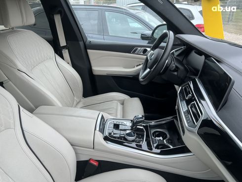 BMW X5 2021 - фото 31