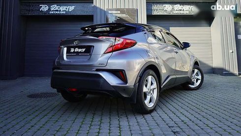 Toyota C-HR 2017 - фото 21