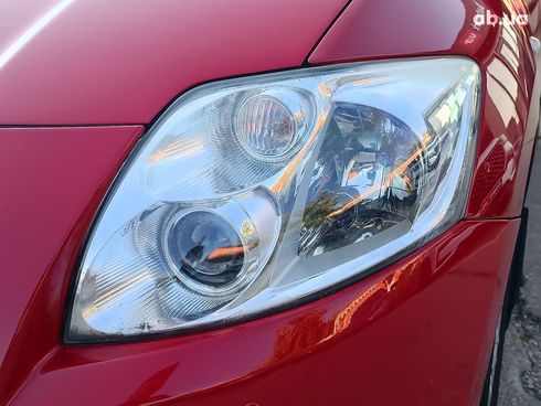 Toyota Auris 2007 красный - фото 3