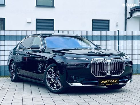 BMW i7 2023 - фото 3
