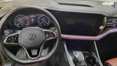 Volkswagen Touareg 2022 - фото 14