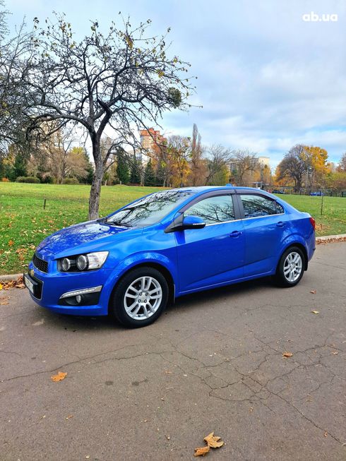 Chevrolet Aveo 2014 синий - фото 8