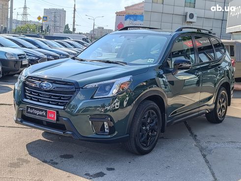 Subaru Forester 2023 зеленый - фото 2