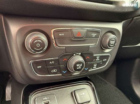 Jeep Compass 2021 - фото 18