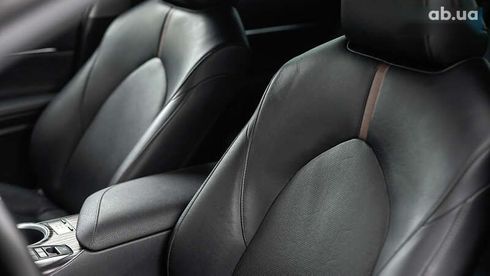 Toyota Camry 2020 - фото 14