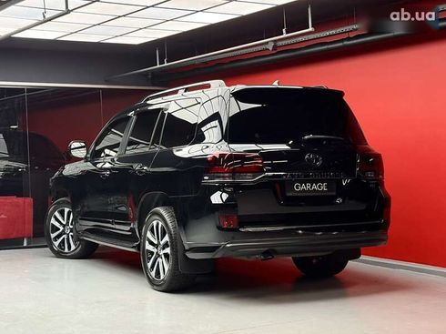 Toyota Land Cruiser 2018 - фото 22