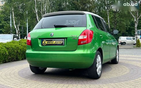 Skoda Fabia 2012 - фото 7