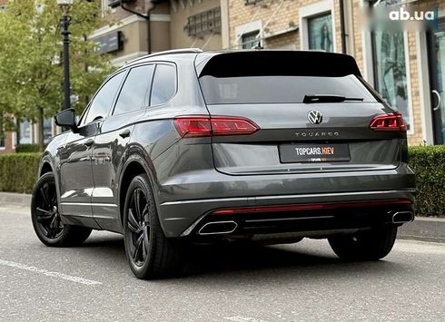 Volkswagen Touareg 2023 - фото 16