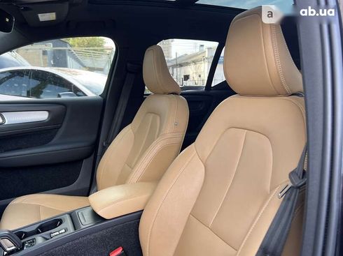 Volvo XC40 2020 - фото 18