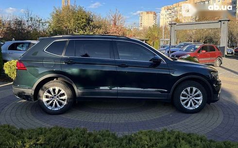 Volkswagen Tiguan 2017 - фото 8