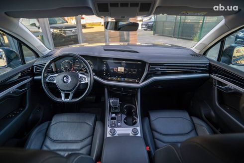Volkswagen Touareg 2019 - фото 9