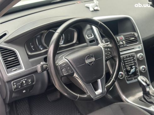 Volvo XC60 2015 белый - фото 28