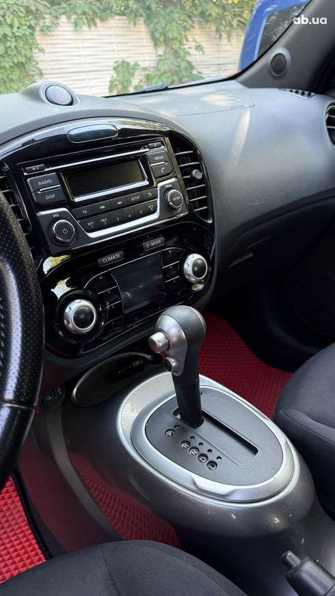Nissan Juke 2018 красный - фото 18