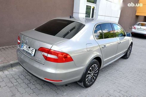 Skoda Superb 2014 - фото 4