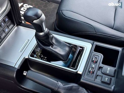 Toyota Land Cruiser Prado 2021 - фото 27