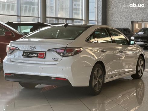 Hyundai Sonata 2017 белый - фото 4