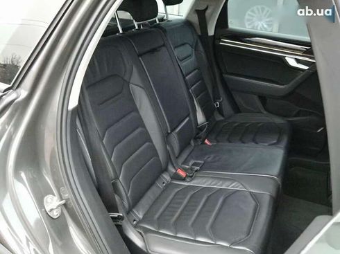 Volkswagen Touareg 2021 - фото 21