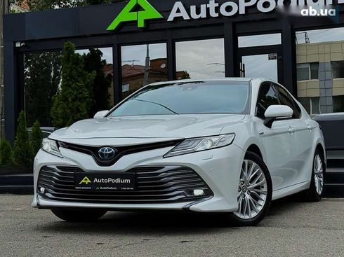 Toyota Camry 2020 - фото 4
