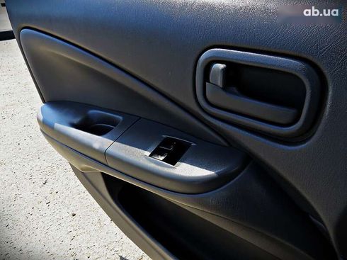 Nissan Almera 2008 - фото 7
