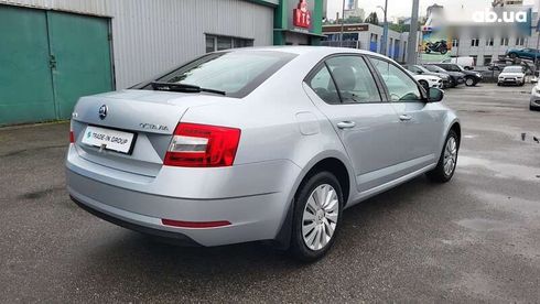 Skoda Octavia 2019 - фото 16