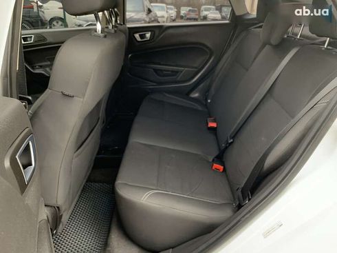 Ford Fiesta 2015 - фото 27