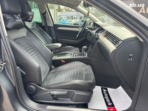 Volkswagen Passat 2017 серый - фото 17