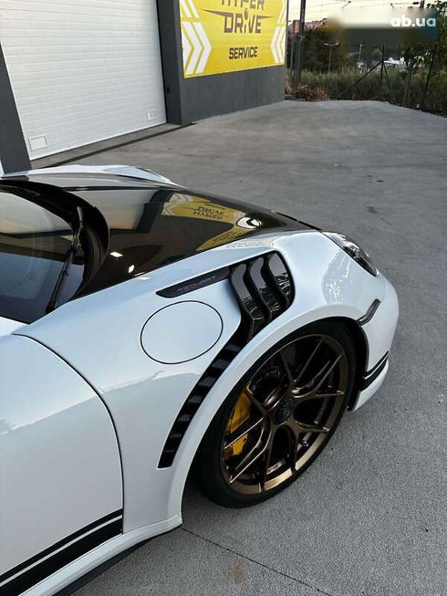 Porsche 911 2020 - фото 11