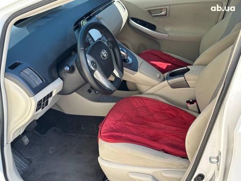 Toyota Prius 2012 белый - фото 25