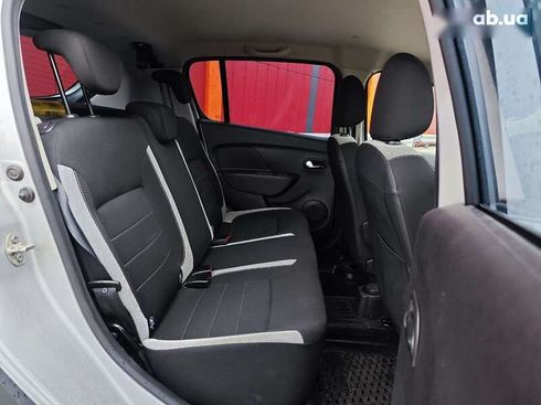 Renault Sandero 2021 - фото 12
