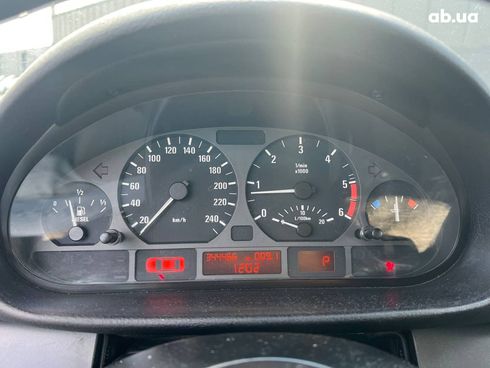 BMW 3 серия 2003 серый - фото 20