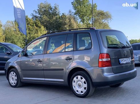 Volkswagen Touran 2003 - фото 17