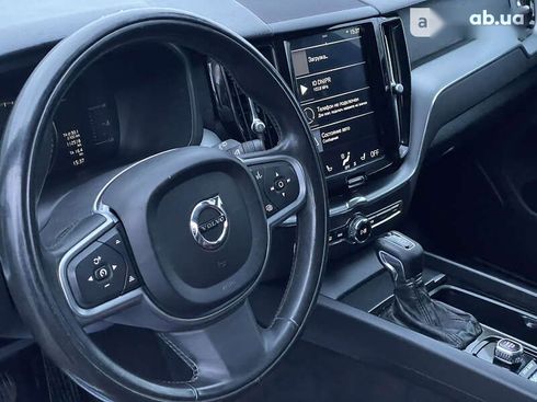 Volvo XC60 2018 - фото 26