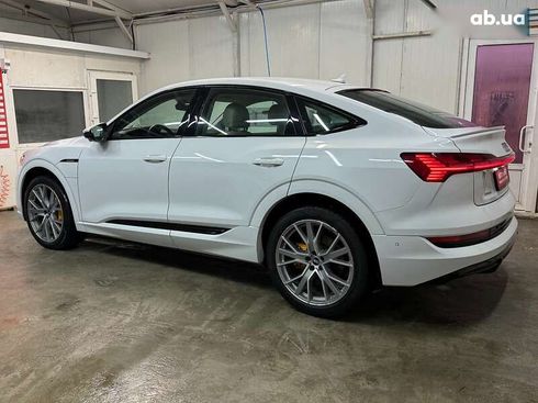 Audi E-Tron 2021 - фото 16