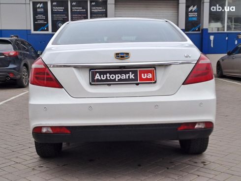 Geely Emgrand GT 2017 белый - фото 12