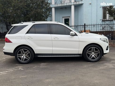 Mercedes-Benz GLE-Class 2018 белый - фото 7